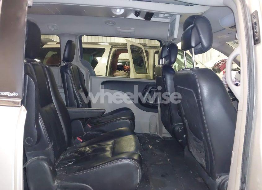 Photo 8 of 2013 Chrysler Town & COUNTRY TOURING (VIN 2C4RC1BG3DR696749)