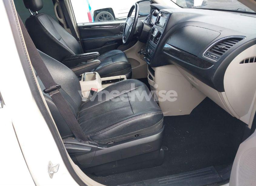 Photo 5 of 2013 Chrysler Town & COUNTRY TOURING (VIN 2C4RC1BG3DR706065)