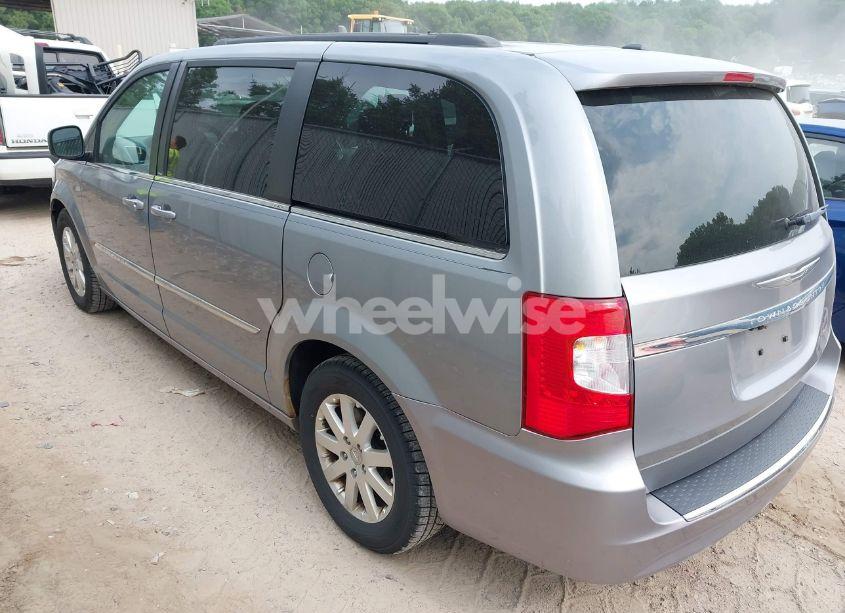 Photo 3 of 2014 Chrysler Town & COUNTRY TOURING (VIN 2C4RC1BG3ER144198)