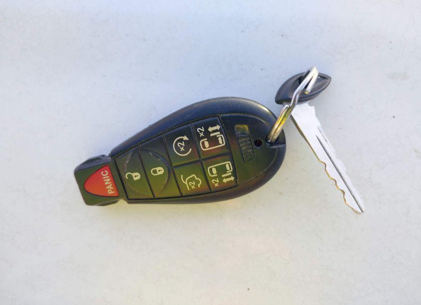 Photo 11 of 2014 Chrysler Town & COUNTRY TOURING (VIN 2C4RC1BG3ER211978)