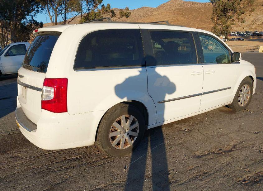 Photo 4 of 2014 Chrysler Town & COUNTRY TOURING (VIN 2C4RC1BG3ER211978)