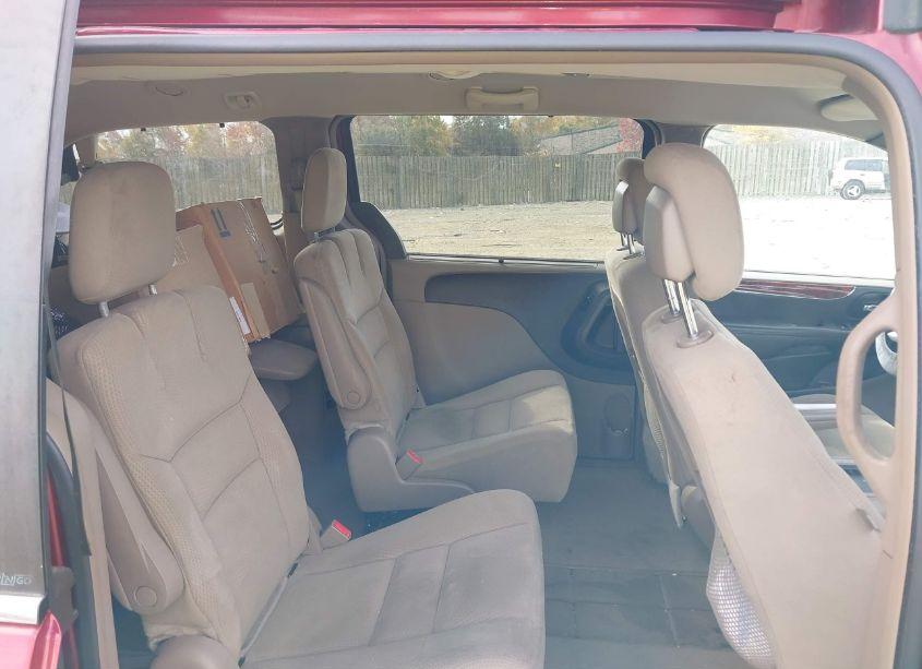 Photo 8 of 2014 Chrysler Town & COUNTRY TOURING (VIN 2C4RC1BG3ER228179)