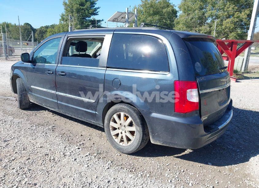 Photo 3 of 2014 Chrysler Town & COUNTRY TOURING (VIN 2C4RC1BG3ER242681)