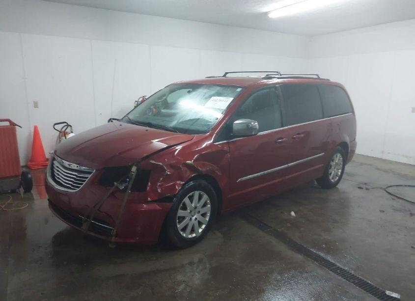 Photo 2 of 2014 Chrysler Town & COUNTRY TOURING (VIN 2C4RC1BG3ER247945)