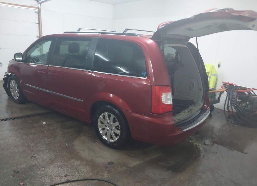 Photo 3 of 2014 Chrysler Town & COUNTRY TOURING (VIN 2C4RC1BG3ER247945)