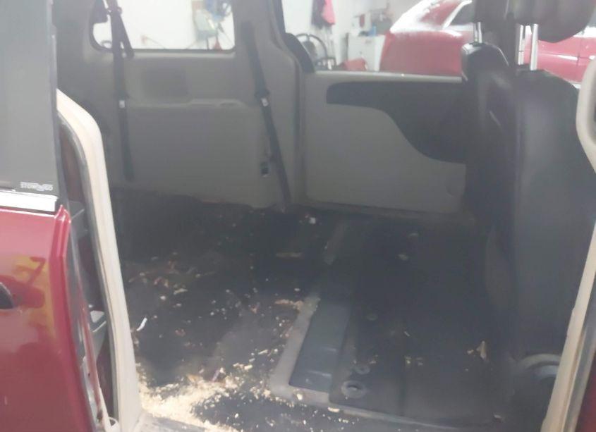 Photo 8 of 2014 Chrysler Town & COUNTRY TOURING (VIN 2C4RC1BG3ER247945)