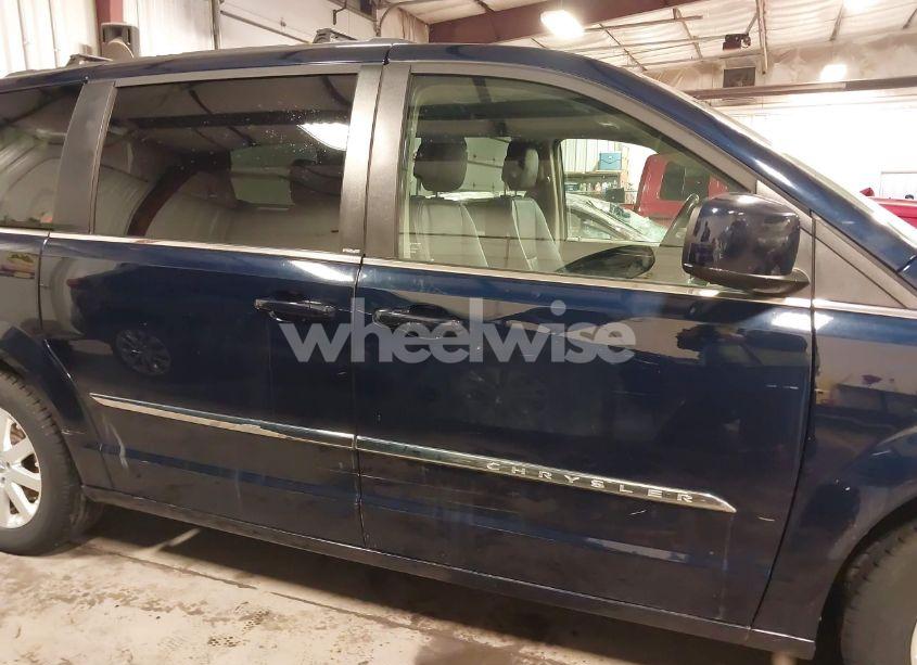 Photo 14 of 2014 Chrysler Town & COUNTRY TOURING (VIN 2C4RC1BG3ER255821)