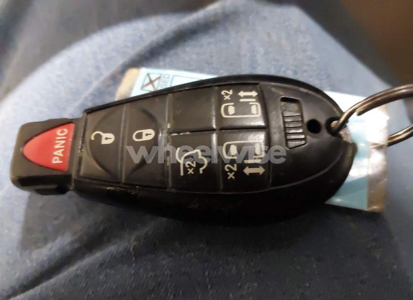 Photo 11 of 2014 Chrysler Town & COUNTRY TOURING (VIN 2C4RC1BG3ER314298)