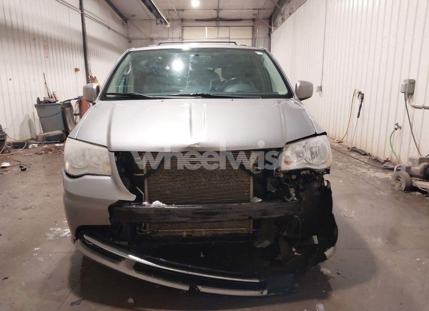 Photo 13 of 2014 Chrysler Town & COUNTRY TOURING (VIN 2C4RC1BG3ER314298)