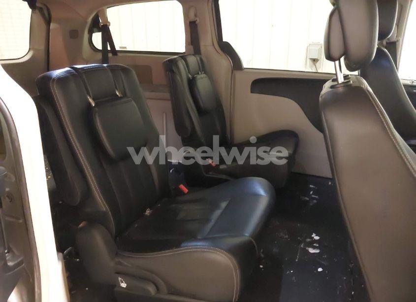 Photo 8 of 2014 Chrysler Town & COUNTRY TOURING (VIN 2C4RC1BG3ER314298)