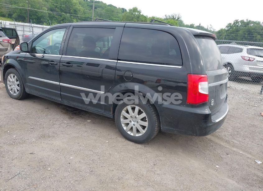 Photo 3 of 2014 Chrysler Town & COUNTRY TOURING (VIN 2C4RC1BG3ER346779)