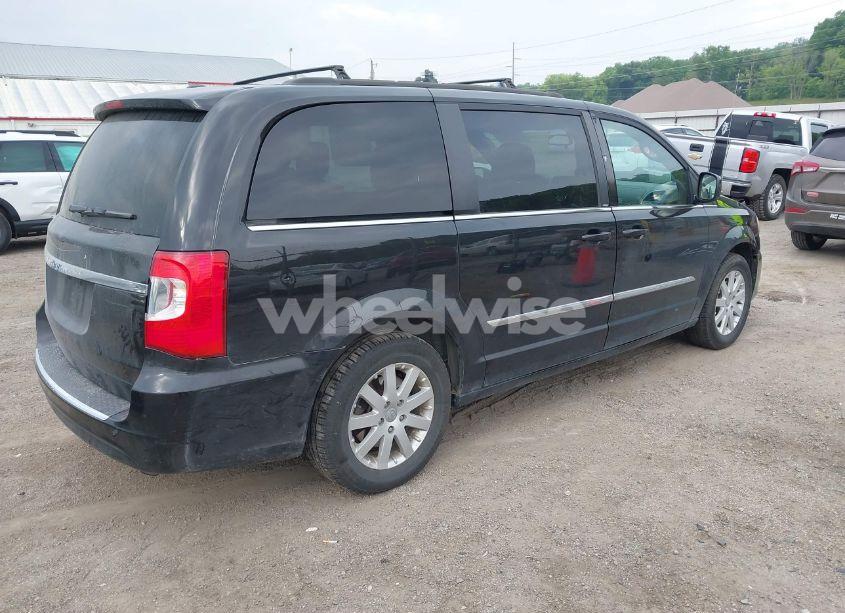 Photo 4 of 2014 Chrysler Town & COUNTRY TOURING (VIN 2C4RC1BG3ER346779)