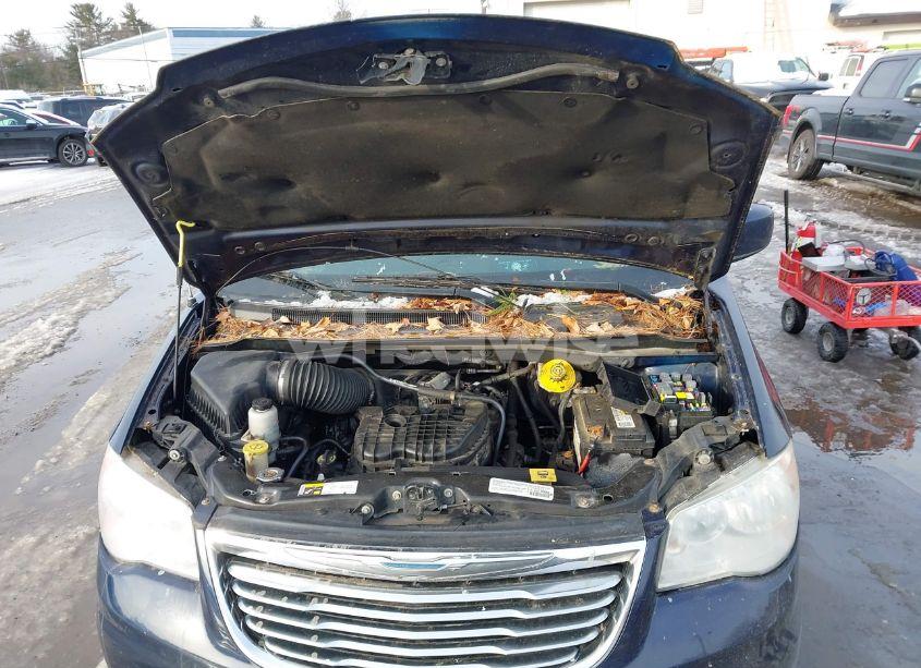 Photo 10 of 2014 Chrysler Town & COUNTRY TOURING (VIN 2C4RC1BG3ER386831)