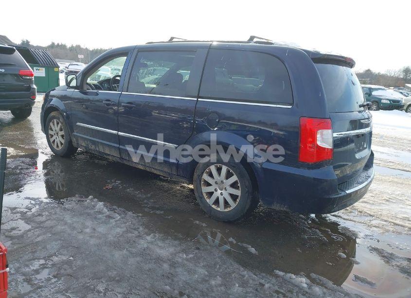 Photo 3 of 2014 Chrysler Town & COUNTRY TOURING (VIN 2C4RC1BG3ER386831)