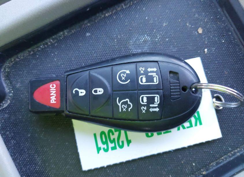 Photo 11 of 2014 Chrysler Town & COUNTRY TOURING (VIN 2C4RC1BG3ER395030)