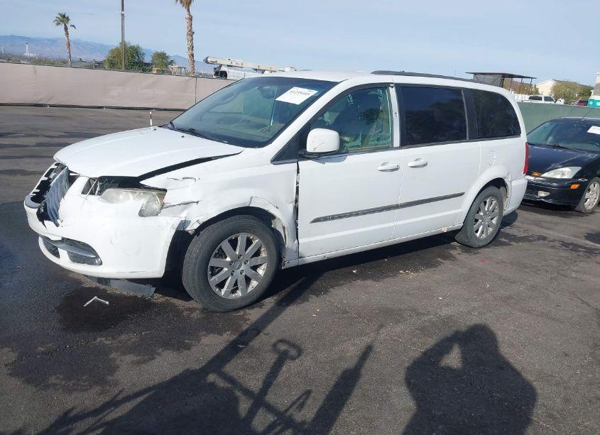 Photo 2 of 2014 Chrysler Town & COUNTRY TOURING (VIN 2C4RC1BG3ER395397)