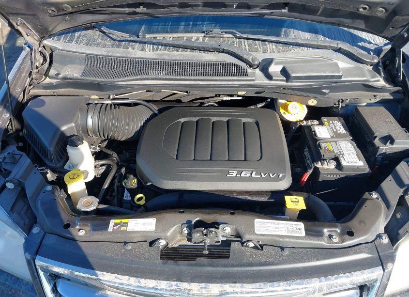 Photo 10 of 2014 Chrysler Town & COUNTRY TOURING (VIN 2C4RC1BG3ER399613)