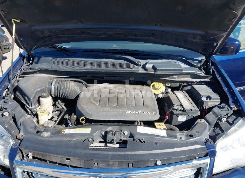 Photo 10 of 2014 Chrysler Town & COUNTRY TOURING (VIN 2C4RC1BG3ER403773)