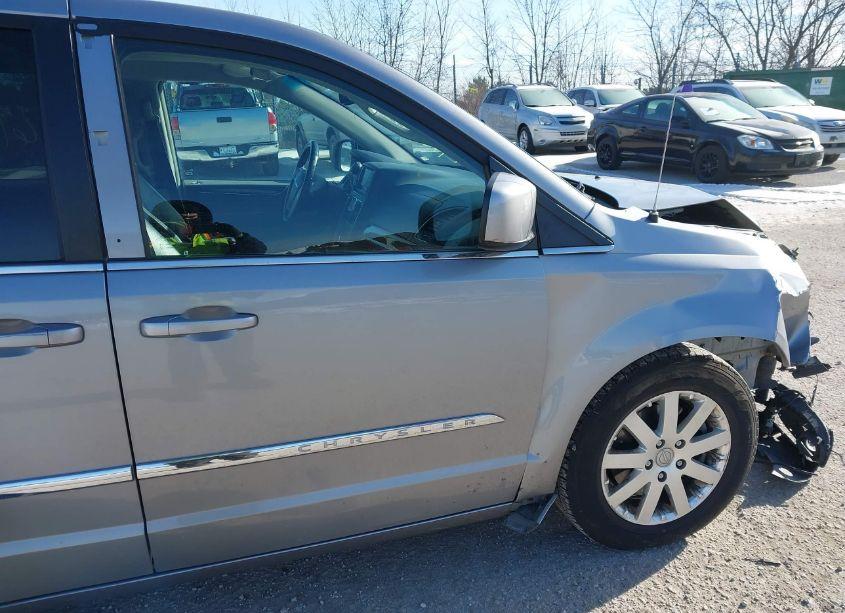 Photo 16 of 2014 Chrysler Town & COUNTRY TOURING (VIN 2C4RC1BG3ER435350)