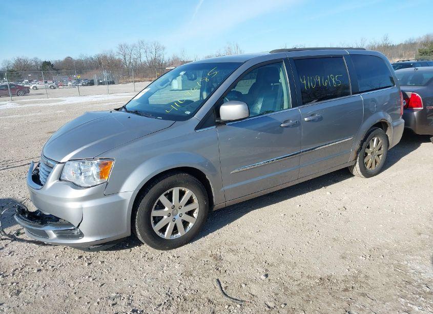 Photo 2 of 2014 Chrysler Town & COUNTRY TOURING (VIN 2C4RC1BG3ER435350)