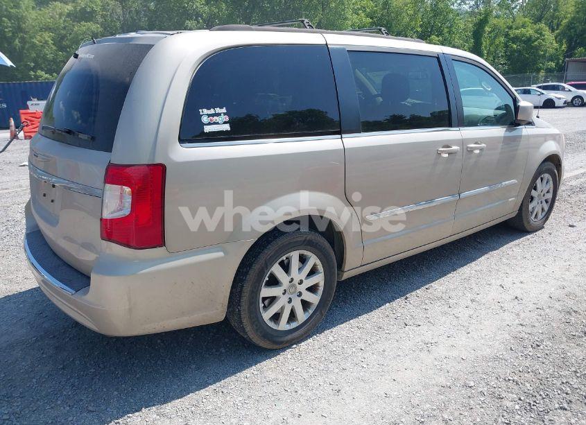 Photo 4 of 2014 Chrysler Town & COUNTRY TOURING (VIN 2C4RC1BG3ER436319)