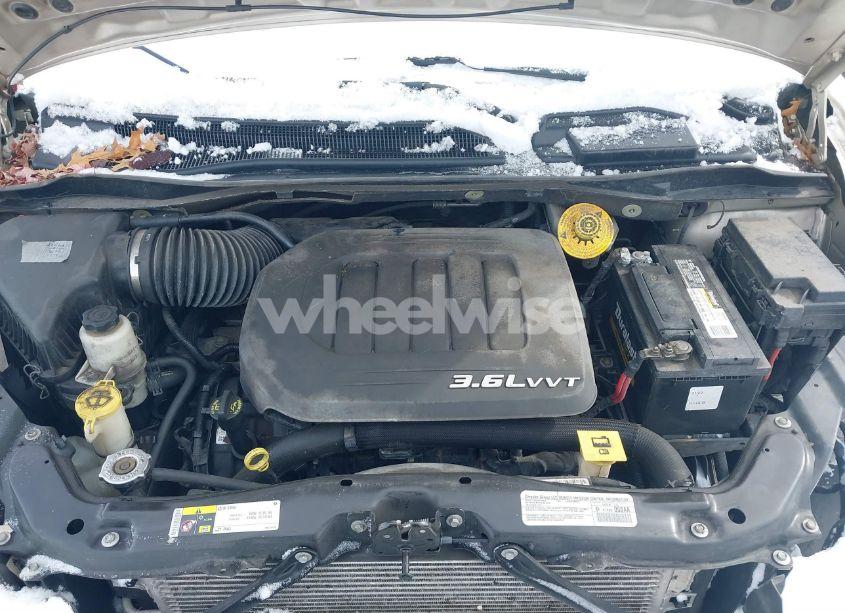 Photo 10 of 2014 Chrysler Town & COUNTRY TOURING (VIN 2C4RC1BG3ER438426)