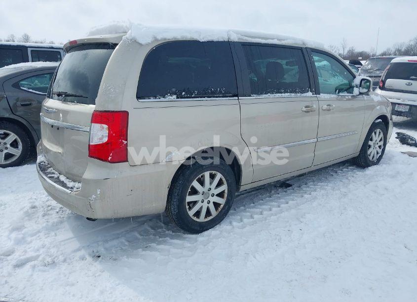 Photo 4 of 2014 Chrysler Town & COUNTRY TOURING (VIN 2C4RC1BG3ER438426)