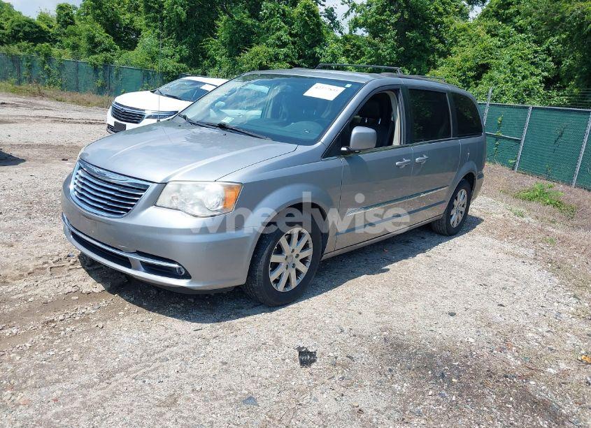 Photo 2 of 2014 Chrysler Town & COUNTRY TOURING (VIN 2C4RC1BG3ER442752)