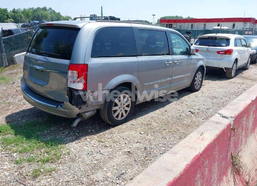 Photo 4 of 2014 Chrysler Town & COUNTRY TOURING (VIN 2C4RC1BG3ER442752)