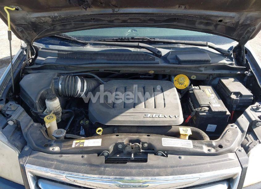 Photo 10 of 2014 Chrysler Town & COUNTRY TOURING (VIN 2C4RC1BG3ER467246)