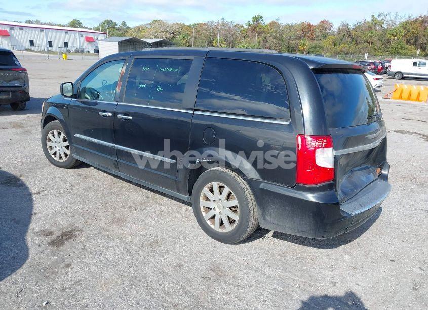 Photo 3 of 2014 Chrysler Town & COUNTRY TOURING (VIN 2C4RC1BG3ER467246)