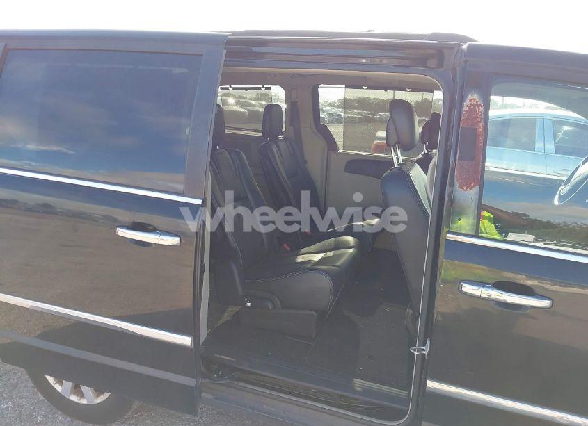 Photo 8 of 2014 Chrysler Town & COUNTRY TOURING (VIN 2C4RC1BG3ER467246)