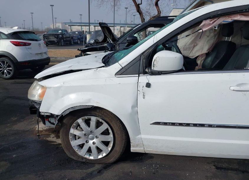 Photo 19 of 2015 Chrysler Town & COUNTRY TOURING (VIN 2C4RC1BG3FR538950)