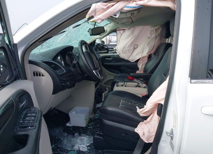 Photo 5 of 2015 Chrysler Town & COUNTRY TOURING (VIN 2C4RC1BG3FR538950)