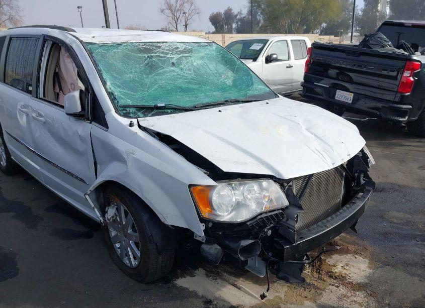 Photo 6 of 2015 Chrysler Town & COUNTRY TOURING (VIN 2C4RC1BG3FR538950)