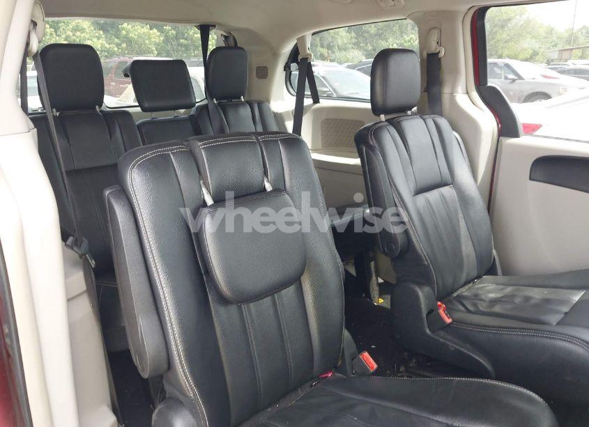 Photo 8 of 2015 Chrysler Town & COUNTRY TOURING (VIN 2C4RC1BG3FR552847)