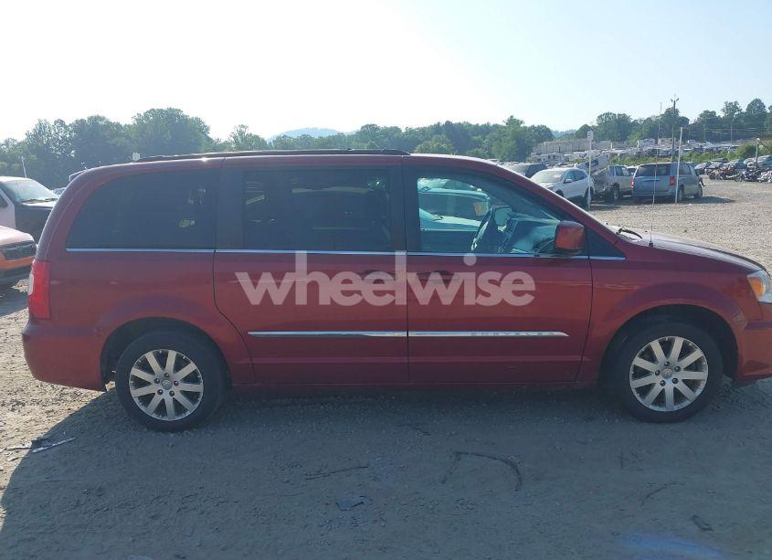 Photo 13 of 2015 Chrysler Town & COUNTRY TOURING (VIN 2C4RC1BG3FR563041)