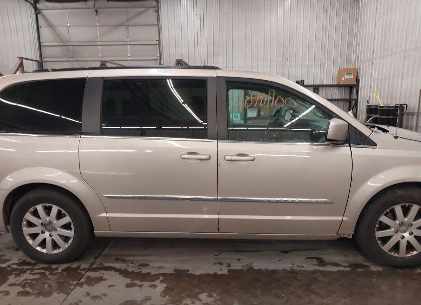 Photo 14 of 2015 Chrysler Town & COUNTRY TOURING (VIN 2C4RC1BG3FR582169)
