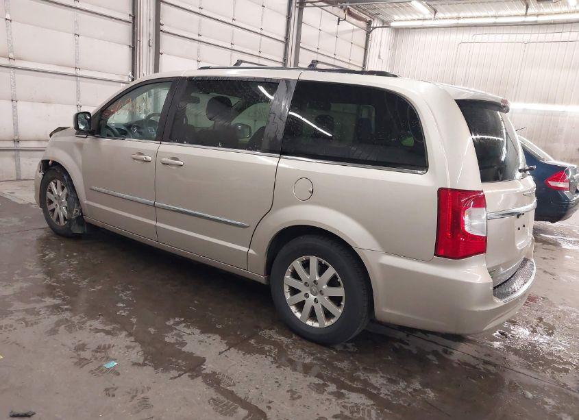 Photo 3 of 2015 Chrysler Town & COUNTRY TOURING (VIN 2C4RC1BG3FR582169)