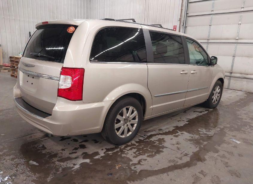 Photo 4 of 2015 Chrysler Town & COUNTRY TOURING (VIN 2C4RC1BG3FR582169)
