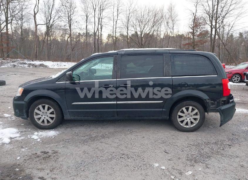 Photo 14 of 2015 Chrysler Town & COUNTRY TOURING (VIN 2C4RC1BG3FR601481)