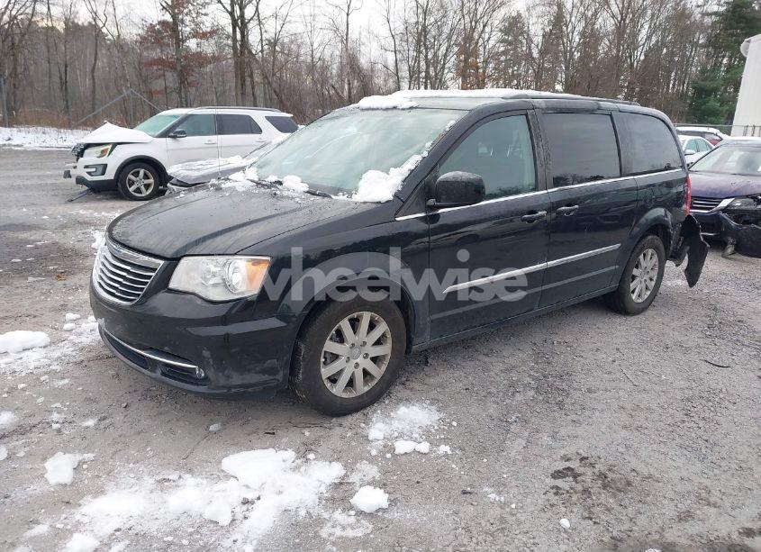 Photo 2 of 2015 Chrysler Town & COUNTRY TOURING (VIN 2C4RC1BG3FR601481)