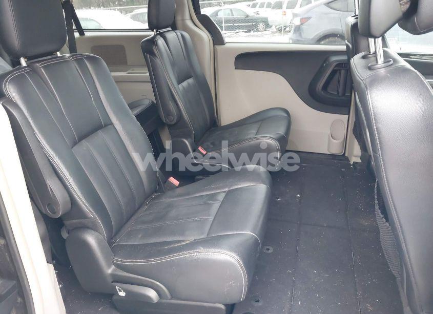 Photo 8 of 2015 Chrysler Town & COUNTRY TOURING (VIN 2C4RC1BG3FR601481)