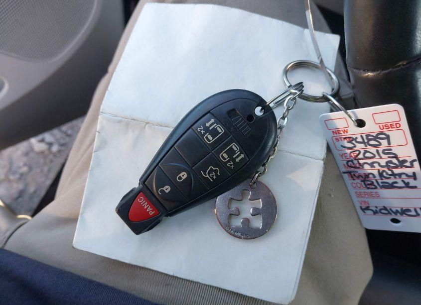 Photo 11 of 2015 Chrysler Town & COUNTRY TOURING (VIN 2C4RC1BG3FR609371)