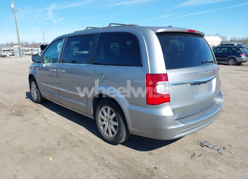 Photo 3 of 2015 Chrysler Town & COUNTRY TOURING (VIN 2C4RC1BG3FR644766)