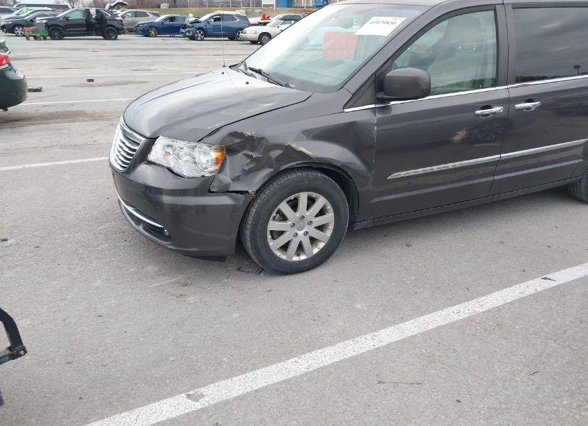 Photo 6 of 2015 Chrysler Town & COUNTRY TOURING (VIN 2C4RC1BG3FR673975)