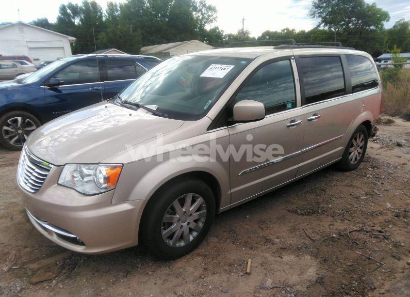 Photo 2 of 2015 Chrysler Town & COUNTRY TOURING (VIN 2C4RC1BG3FR710359)