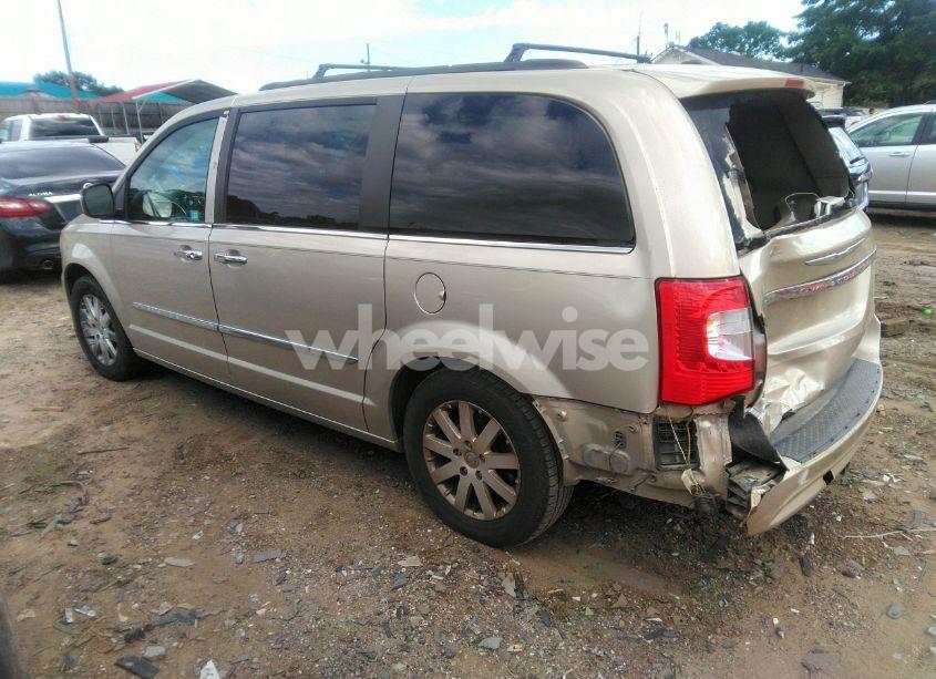 Photo 3 of 2015 Chrysler Town & COUNTRY TOURING (VIN 2C4RC1BG3FR710359)