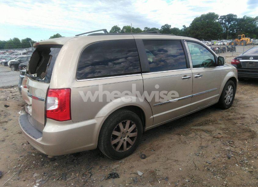 Photo 4 of 2015 Chrysler Town & COUNTRY TOURING (VIN 2C4RC1BG3FR710359)