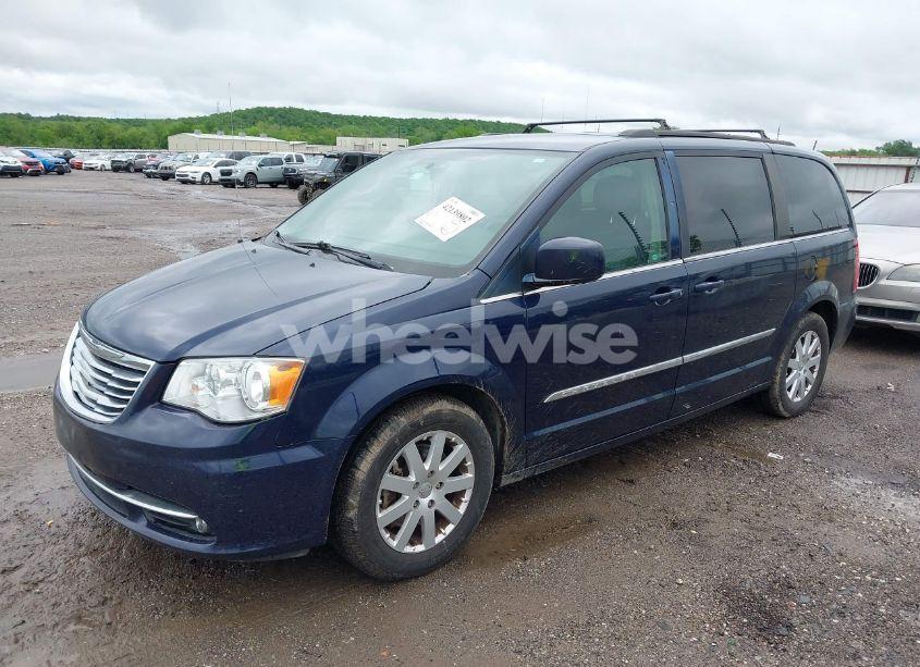 Photo 2 of 2015 Chrysler Town & COUNTRY TOURING (VIN 2C4RC1BG3FR716002)